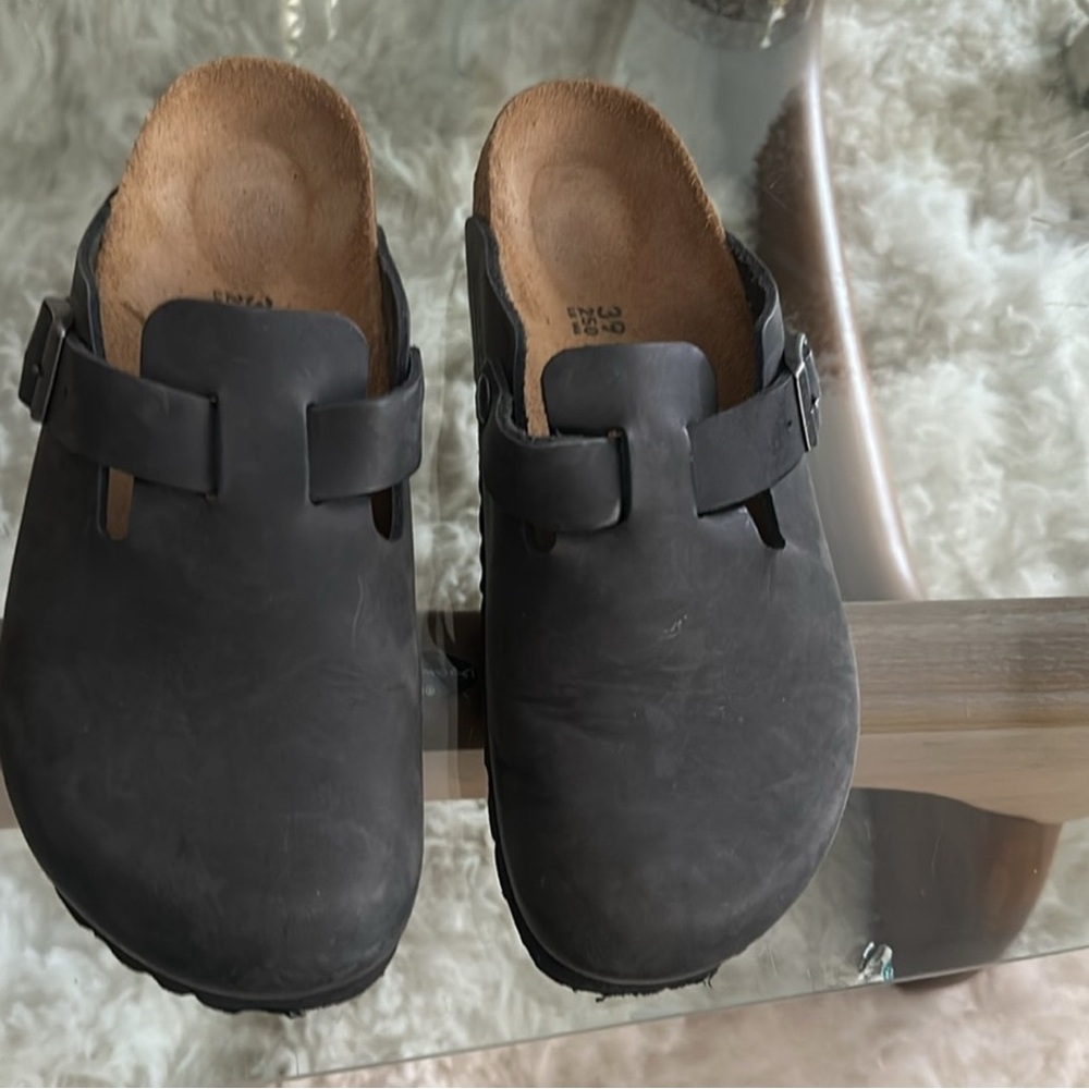 Birkenstock dark grey, oiled leather Boston clogs